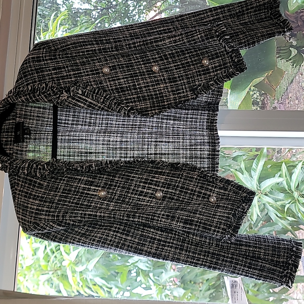 Blazer - Picture 10 of 12